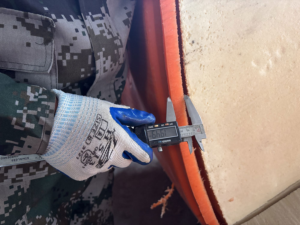 Can buoyancy parameters of floating bodies be customized?